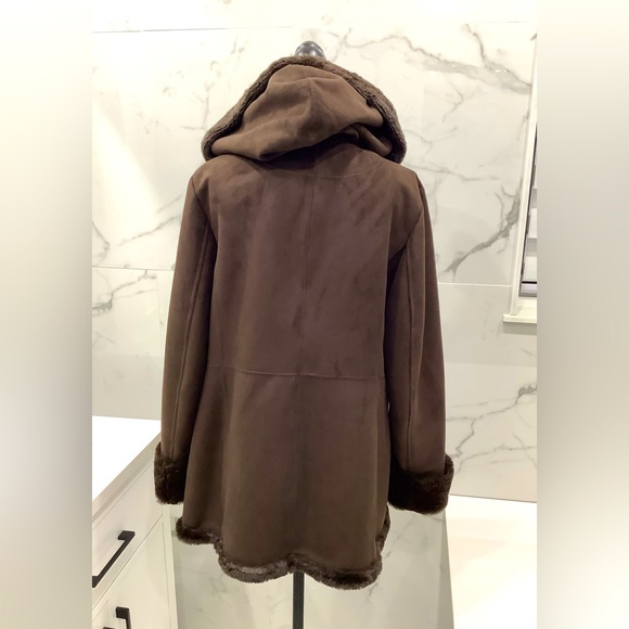 FLASH SALE‼️Soft faux suede coat LIKE NEW🥀 - Picture 4 of 12